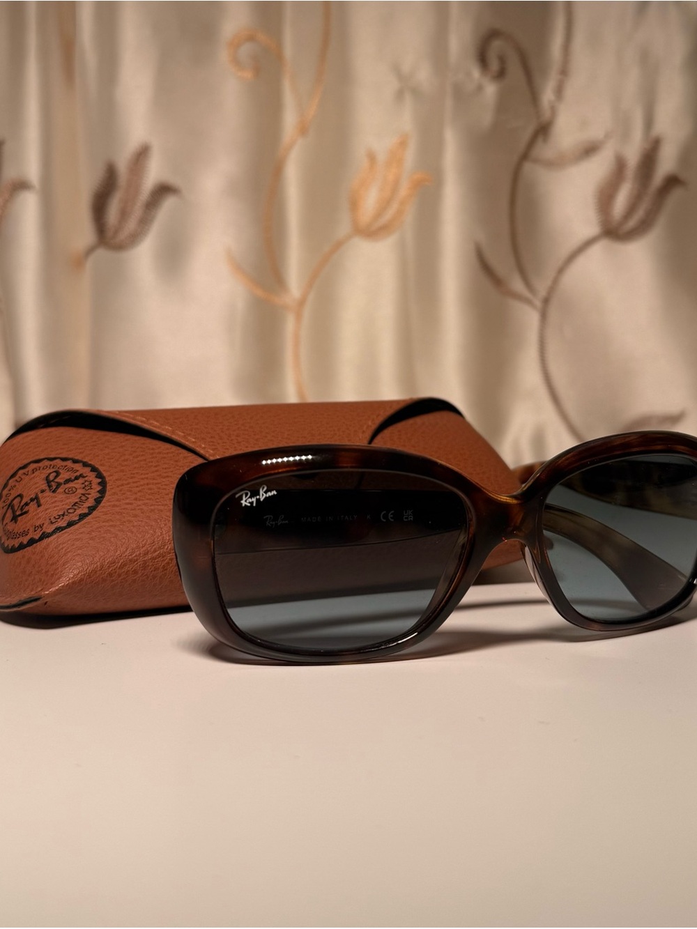 Ray-Ban Women's Jackie Ohh Brown Tortoiseshell Sunglasses with Black Lenses
